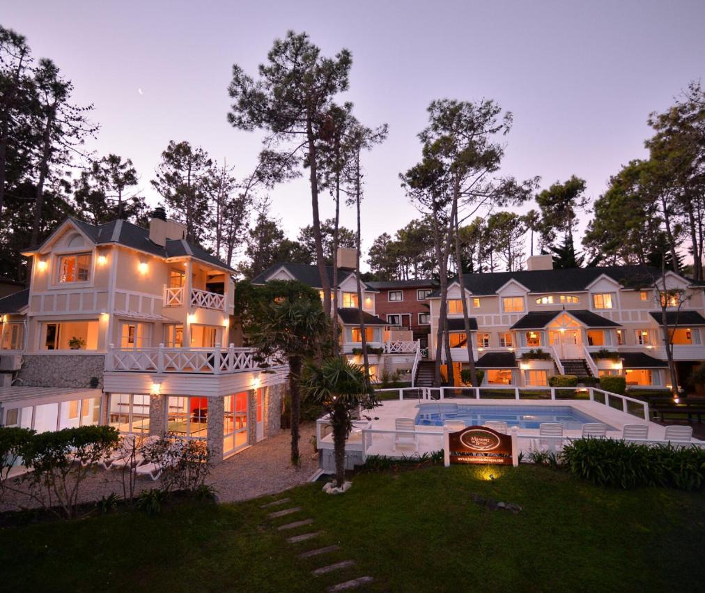 Miradores Del Bosque Apart & Spa Mar de Las Pampas Esterno foto